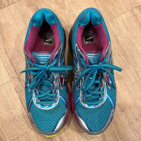 Brooks Blue and Pink Adrenaline GTS Athletic Running Shoes 9 - Picture 6 of 16